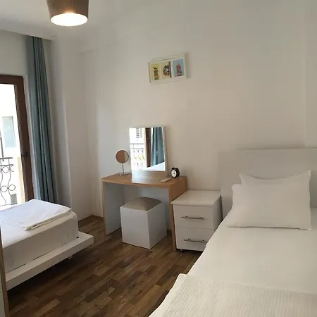 The Townhouse Каш