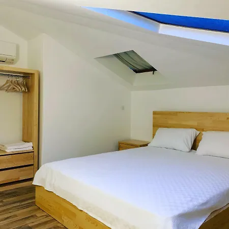 Апартаменты The Townhouse Каш